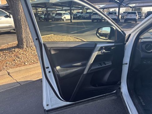 Used 2017 Toyota RAV4 XLE image 6