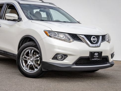 Used 2015 Nissan Rogue SL w/ SL Premium Package FWD image 8