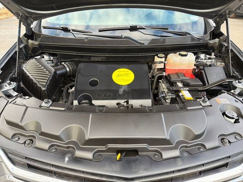 Used 2021 Chevrolet Traverse LS image 25