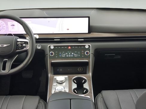 Used 2025 Genesis GV80 2.5T Advanced AWD/4WD image 18