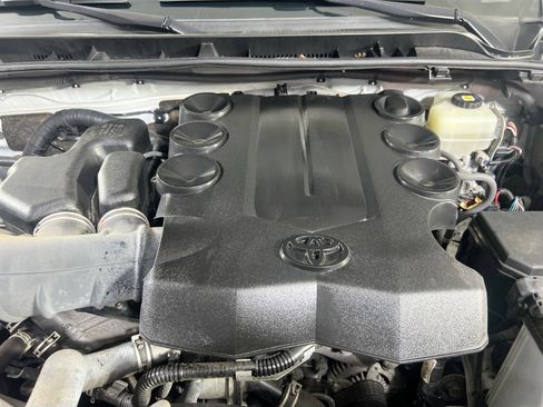 Used 2021 Toyota 4Runner Limited image 30