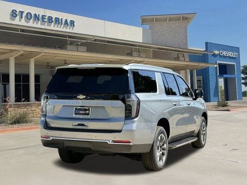 New 2026 Chevrolet Suburban LT w/ Comfort Package image 4
