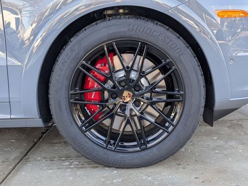New 2026 Porsche Cayenne GTS image 29