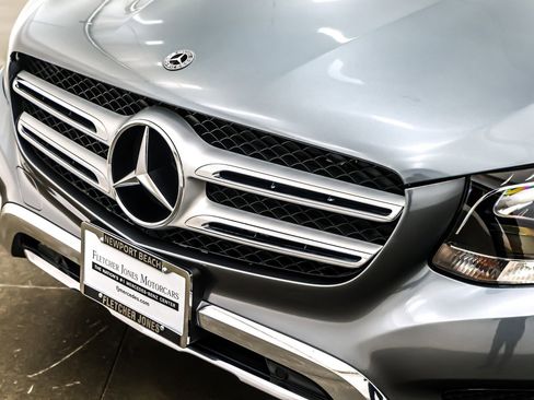 Used 2019 Mercedes-Benz GLC 300 image 13