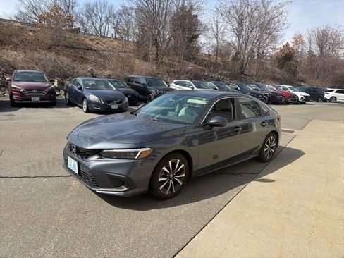 Used 2024 Honda Civic EX-L image 1