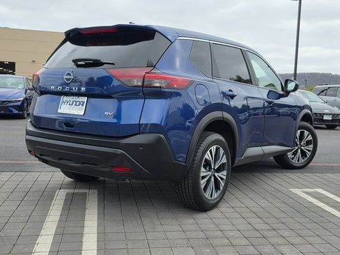 Used 2023 Nissan Rogue SV image 7