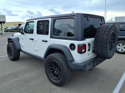 Used 2018 Jeep Wrangler Unlimited Sport S AWD/4WD image 5