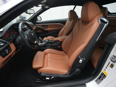 Used 2018 BMW 440i xDrive Convertible image 18