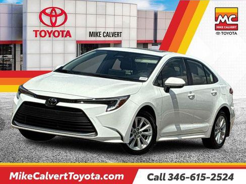Certified 2026 Toyota Corolla XLE FWD image 1