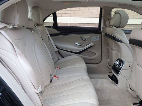 Used 2018 Mercedes-Benz S 560 Sedan image 26