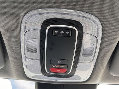 Used 2024 Hyundai Elantra SEL image 33