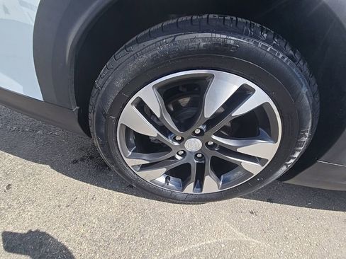 Used 2018 Buick Regal Essence w/ Driver Confidence Package #1 AWD/4WD image 10