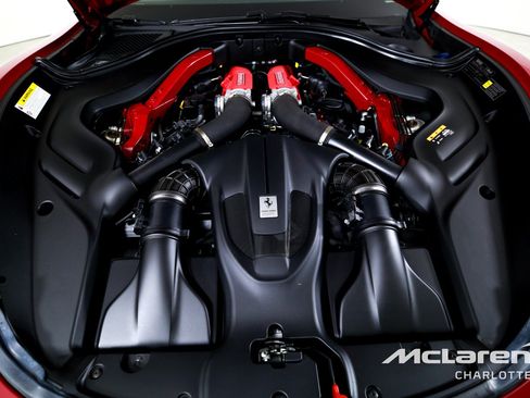 Used 2022 Ferrari Roma RWD image 24