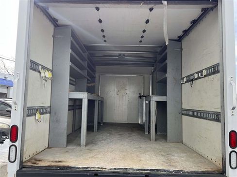 Used 2019 Ford E-350 and Econoline 350 Super Duty w/ Power Windows & Locks Group image 7