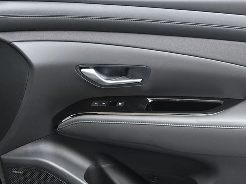 Certified 2025 Hyundai Santa Cruz Limited image 11