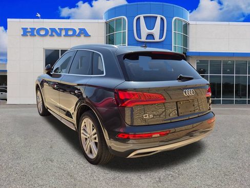 Used 2019 Audi Q5 2.0T Premium Plus w/ Premium Plus Package AWD/4WD image 3
