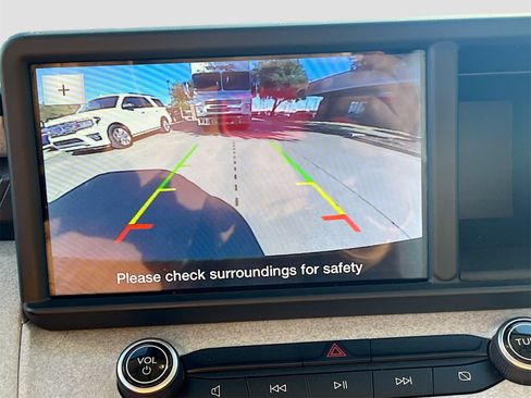 Used 2023 Ford Maverick XLT image 13