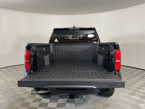 Used 2025 Toyota Tacoma TRD Sport image 16