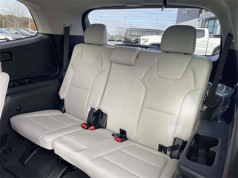 New 2025 Kia Telluride S image 28