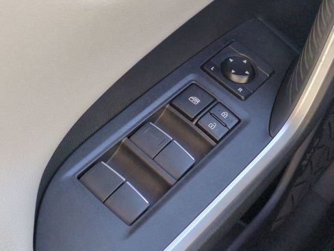 Used 2019 Toyota RAV4 Limited image 25