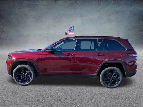 New 2026 Jeep Grand Cherokee Limited w/ Limited Altitude Package image 7
