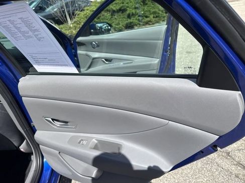 Used 2023 Hyundai Elantra SEL w/ Cargo Package image 33