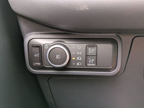 New 2026 Ford Explorer Active RWD image 30