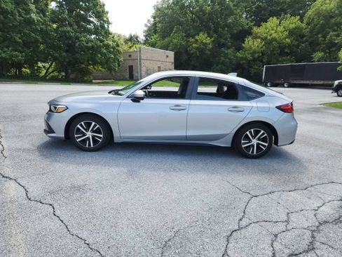 Used 2024 Honda Civic LX image 2