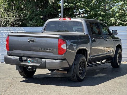 Used 2017 Toyota Tundra Limited w/ Limited Premium Package AWD/4WD image 10