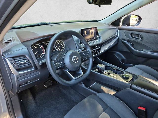 Used 2023 Nissan Rogue S AWD/4WD image 10