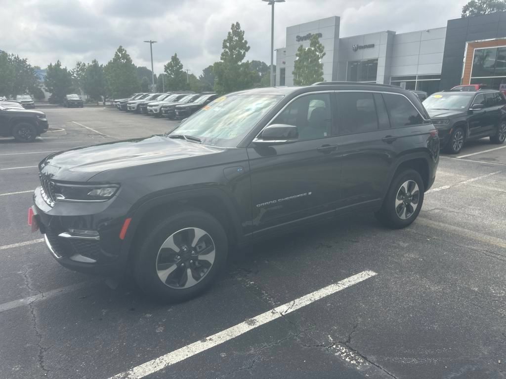 New 2024 Jeep Grand Cherokee Limited 4xe w/ Luxury Tech Group II AWD/4WD image 2