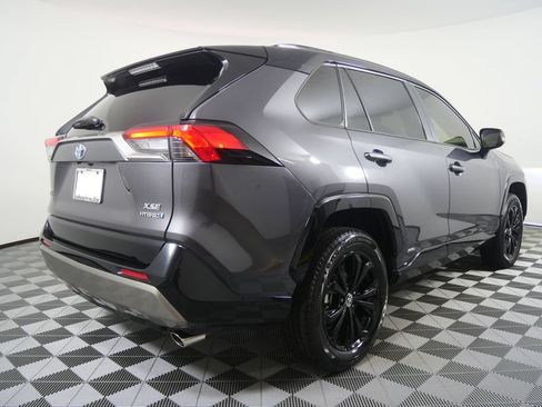 Used 2023 Toyota RAV4 XSE AWD/4WD image 3