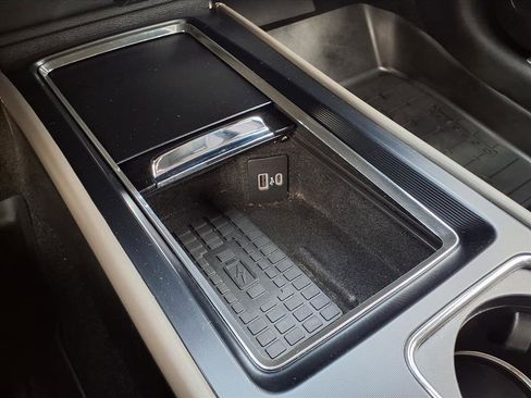 Used 2023 Lincoln Corsair Reserve w/ Equipment Group 201A image 11