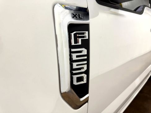 Used 2019 Ford F250 XL w/ Power Equipment Group image 41