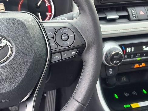 Used 2025 Toyota RAV4 XLE Premium image 17