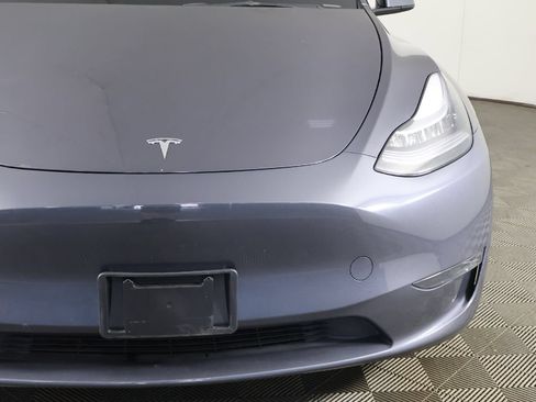 Used 2023 Tesla Model Y Long Range AWD/4WD image 17