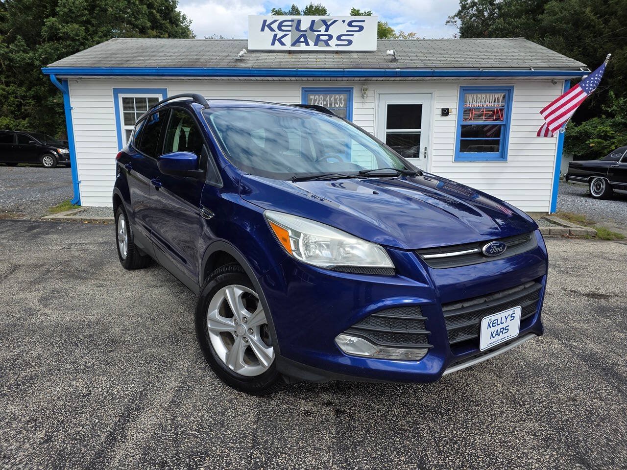 Used 2016 Ford Escape SE w/ SE Leather Comfort Package FWD image 2