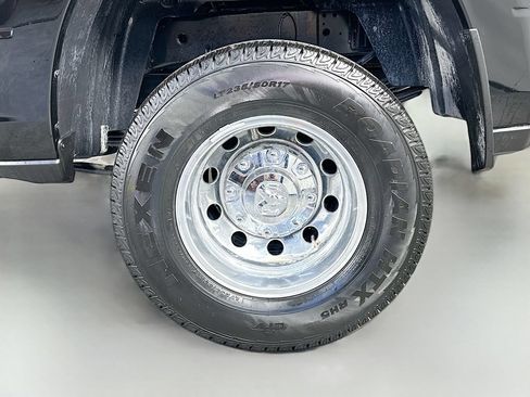 New 2026 RAM 3500 Big Horn AWD/4WD image 16