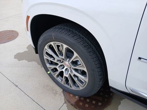 New 2026 GMC Yukon XL Denali AWD/4WD image 34