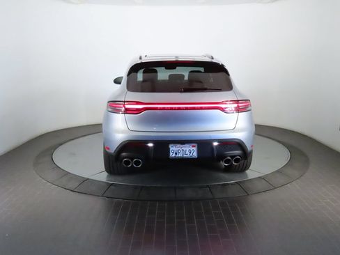 Certified 2026 Porsche Macan AWD/4WD image 6
