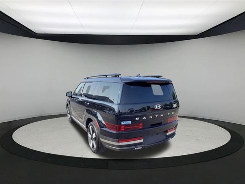 Used 2024 Hyundai Santa Fe Limited image 6