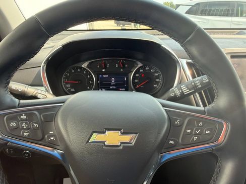 Used 2024 Chevrolet Equinox LT w/ LPO, Floor Liner Package FWD image 12