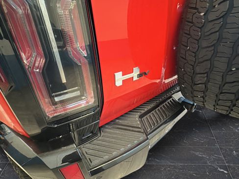 Used 2025 GMC Hummer EV 2X AWD/4WD image 40