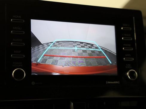 Used 2021 Toyota Camry SE image 10