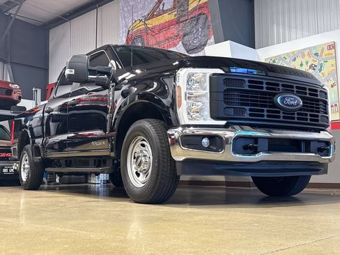 Used 2024 Ford F250 XL w/ XL Chrome Package RWD image 36