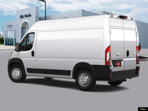 New 2024 RAM ProMaster 2500 w/ Safety Group FWD image 5