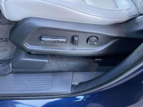 Used 2025 Honda Pilot EX-L image 29