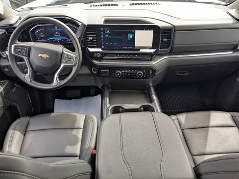 Used 2024 Chevrolet Silverado 2500 LTZ image 17