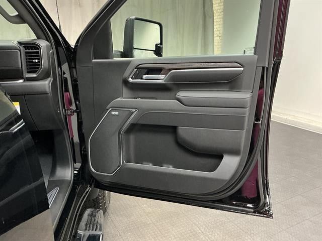 New 2026 GMC Sierra 2500 SLT w/ SLT Premium Package AWD/4WD image 38