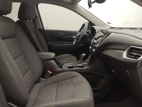 Used 2020 Chevrolet Equinox LT FWD image 21